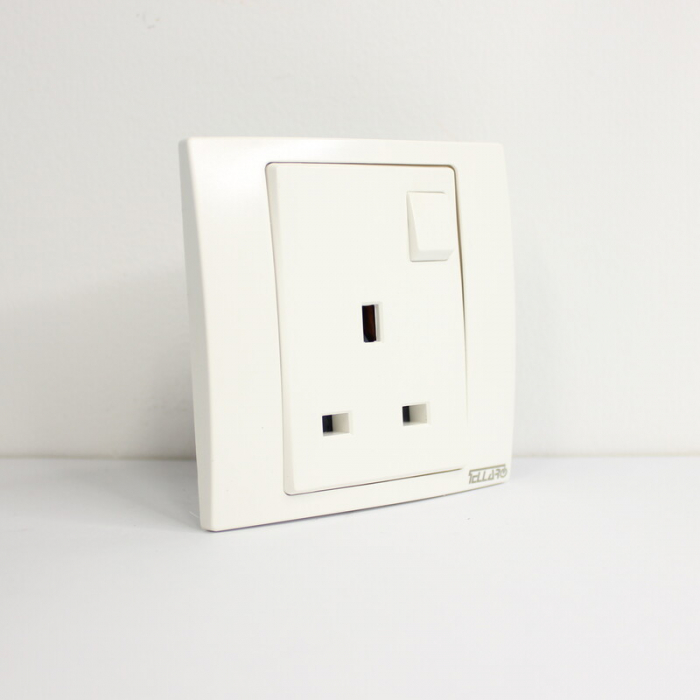 Tellaro Switched Socket Outlet, Single Screwless, 13Amp, Toronto T2405