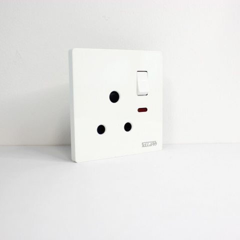 Tellaro Switched Socket Outlet With Neon, Screwless, 15Amp, Vancouver T3431